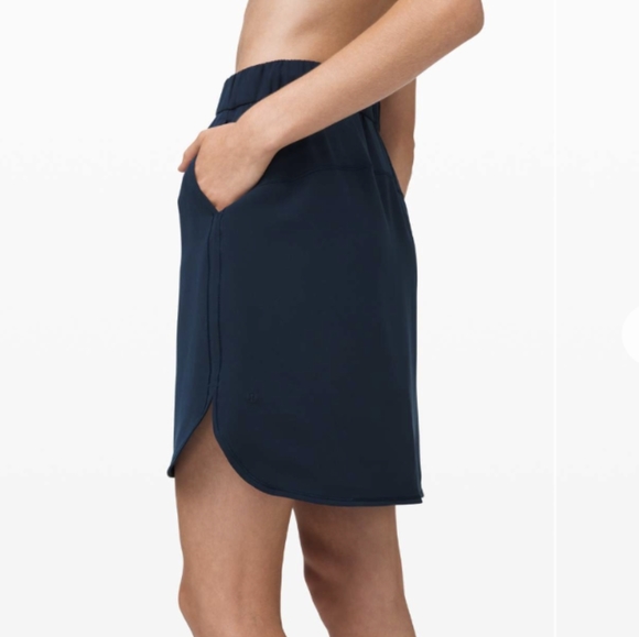 Lululemon on the fly skirt woven - Picture 2 of 4